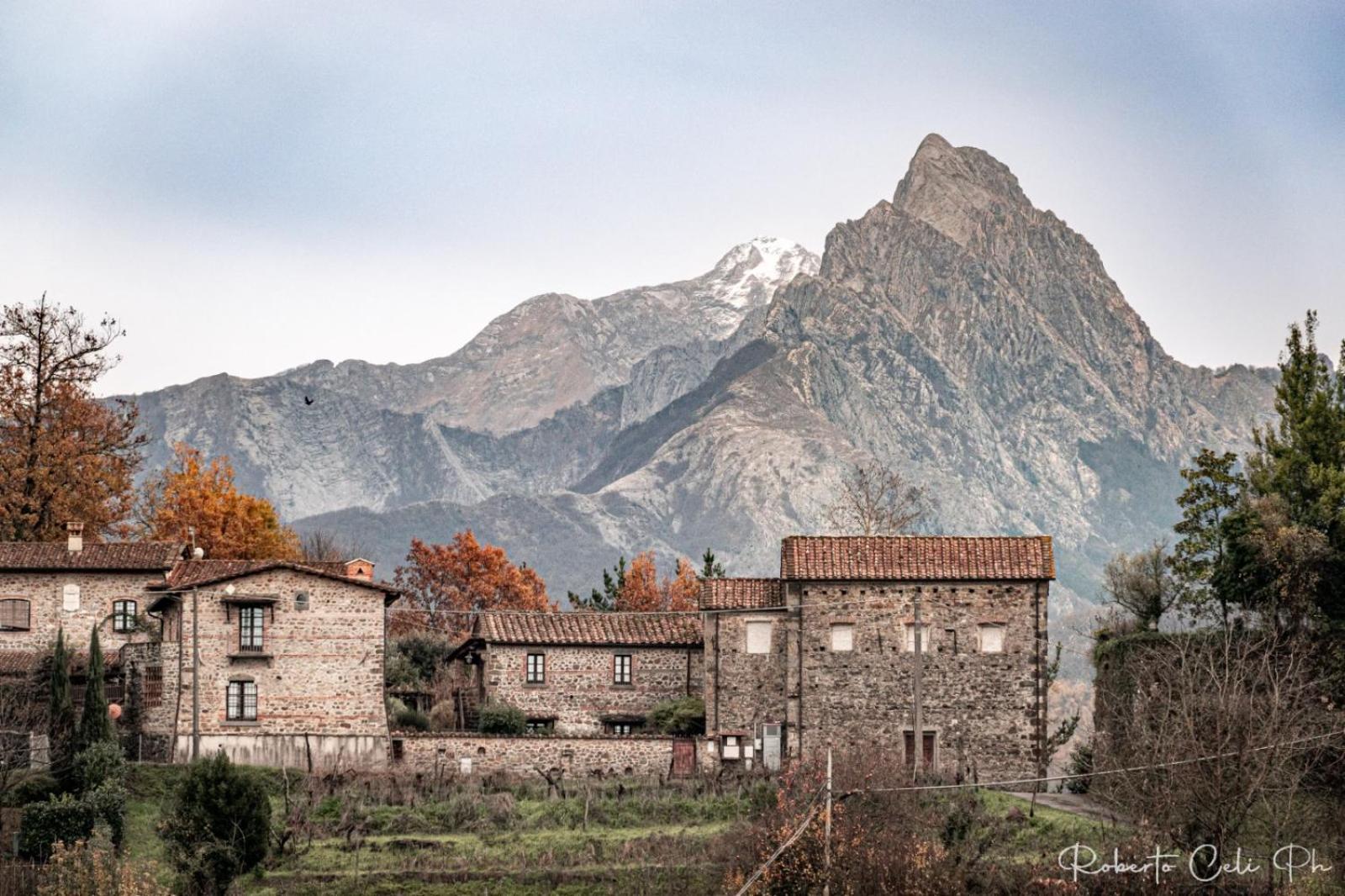 Podere Beatrice 20 Pax By Villasretreats Bardine di San Terenzo Exterior photo