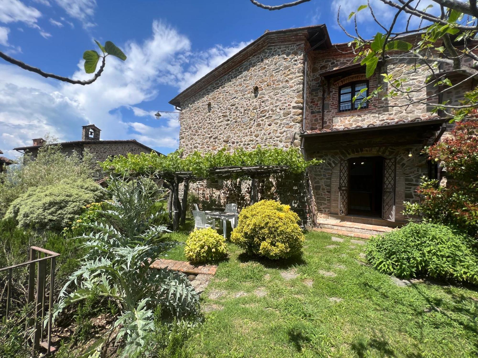 Podere Beatrice 20 Pax By Villasretreats Bardine di San Terenzo Exterior photo